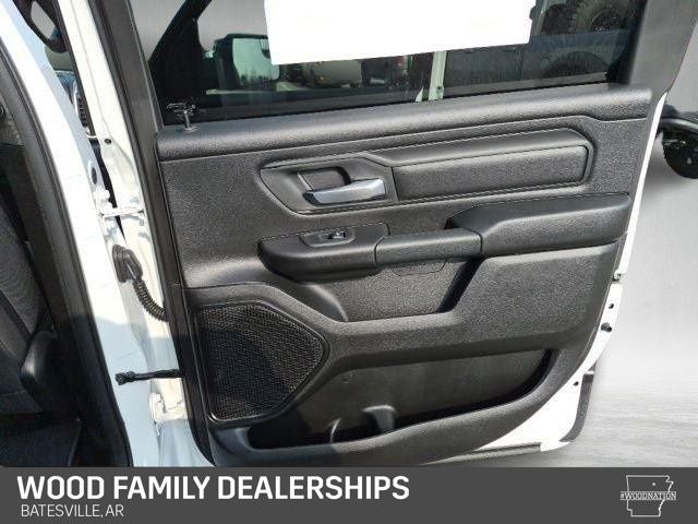 2026 RAM 1500 RAM 1500 EXPRESS CREW CAB 4X4 5'7' BOX