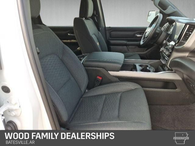 2026 RAM 1500 RAM 1500 EXPRESS CREW CAB 4X4 5'7' BOX
