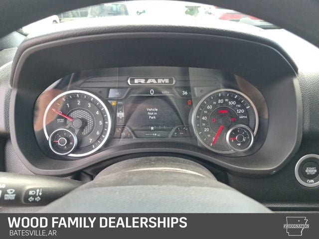 2026 RAM 1500 RAM 1500 EXPRESS CREW CAB 4X4 5'7' BOX