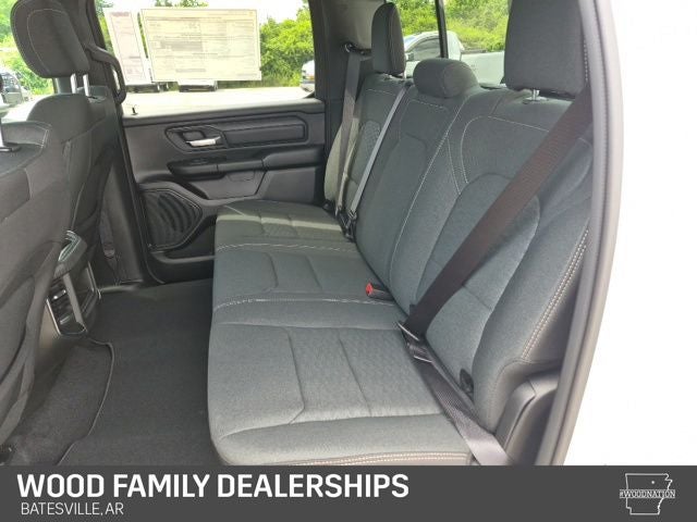 2026 RAM 1500 RAM 1500 EXPRESS CREW CAB 4X4 5'7' BOX
