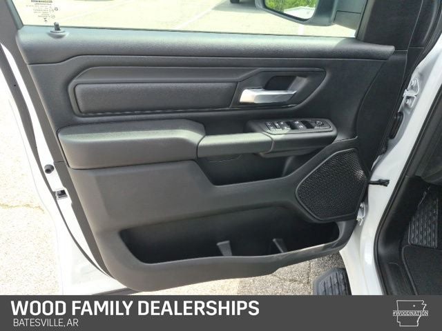 2026 RAM 1500 RAM 1500 EXPRESS CREW CAB 4X4 5'7' BOX