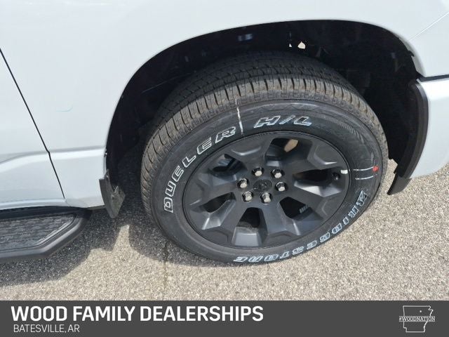 2026 RAM 1500 RAM 1500 EXPRESS CREW CAB 4X4 5'7' BOX