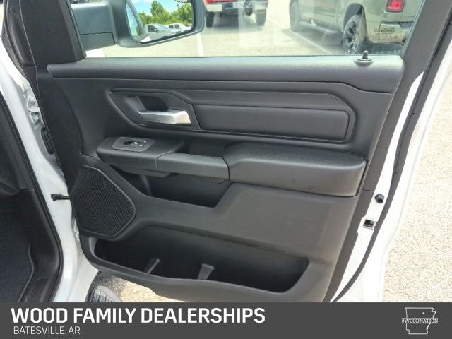 2026 RAM 1500 RAM 1500 EXPRESS CREW CAB 4X4 5'7' BOX