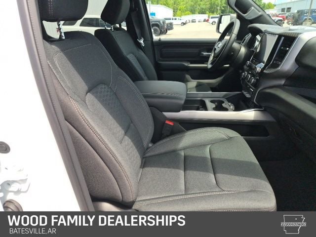 2026 RAM 1500 RAM 1500 EXPRESS CREW CAB 4X4 5'7' BOX