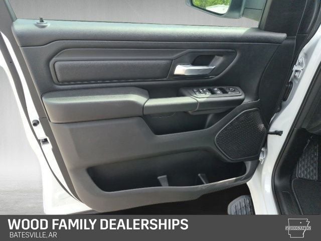 2026 RAM 1500 RAM 1500 EXPRESS CREW CAB 4X4 5'7' BOX