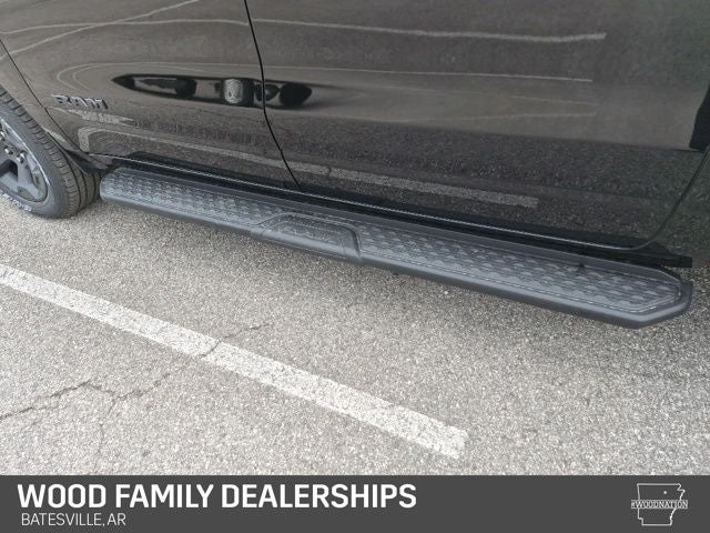 2026 RAM 1500 RAM 1500 EXPRESS CREW CAB 4X4 5'7' BOX