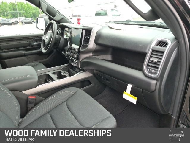 2026 RAM 1500 RAM 1500 EXPRESS CREW CAB 4X4 5'7' BOX