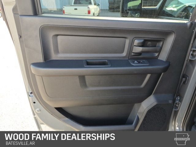 2026 RAM 2500 RAM 2500 BLACK EXPRESS CREW CAB 4X4 6'4' BOX