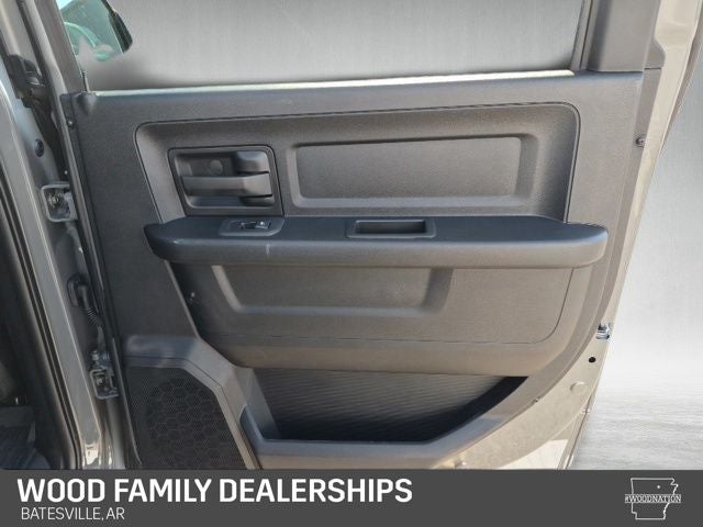 2026 RAM 2500 RAM 2500 BLACK EXPRESS CREW CAB 4X4 6'4' BOX
