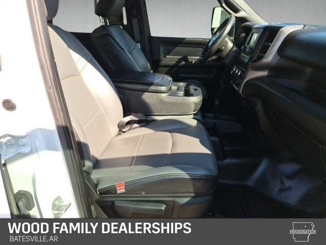 2022 RAM 2500 Tradesman Crew Cab 4x4 8' Box
