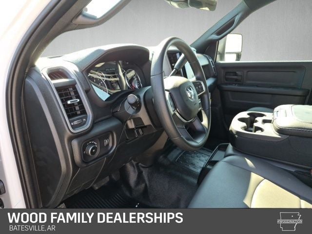 2027 RAM Ram 3500 Chassis Cab RAM 3500 TRADESMAN CREW CAB CHASSIS 4X4 60' CA