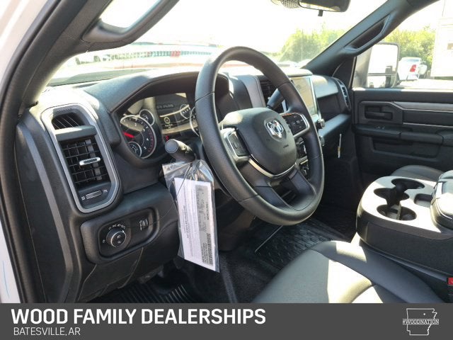 2027 RAM Ram 3500 Chassis Cab RAM 3500 TRADESMAN CHASSIS REGULAR CAB 4X4 60' CA