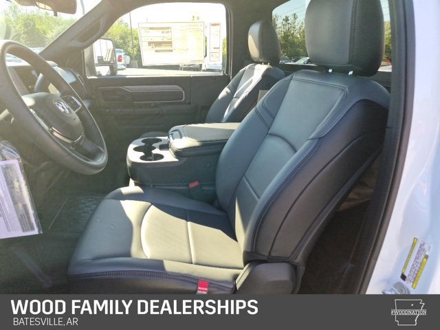 2027 RAM Ram 3500 Chassis Cab RAM 3500 TRADESMAN CHASSIS REGULAR CAB 4X4 60' CA