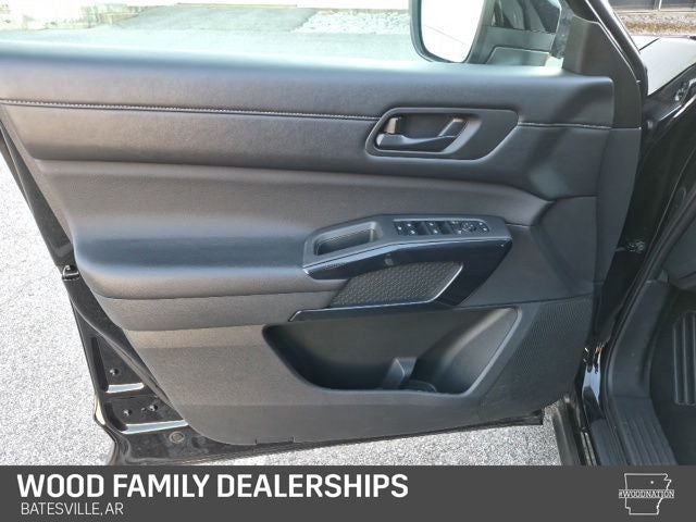 2025 Nissan Pathfinder SV FWD