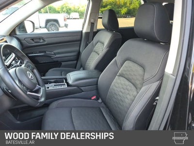 2025 Nissan Pathfinder SV FWD