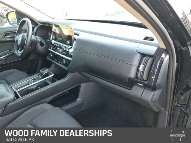 2025 Nissan Pathfinder SV FWD
