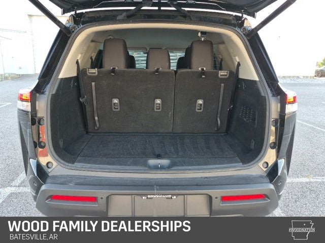 2025 Nissan Pathfinder SV FWD